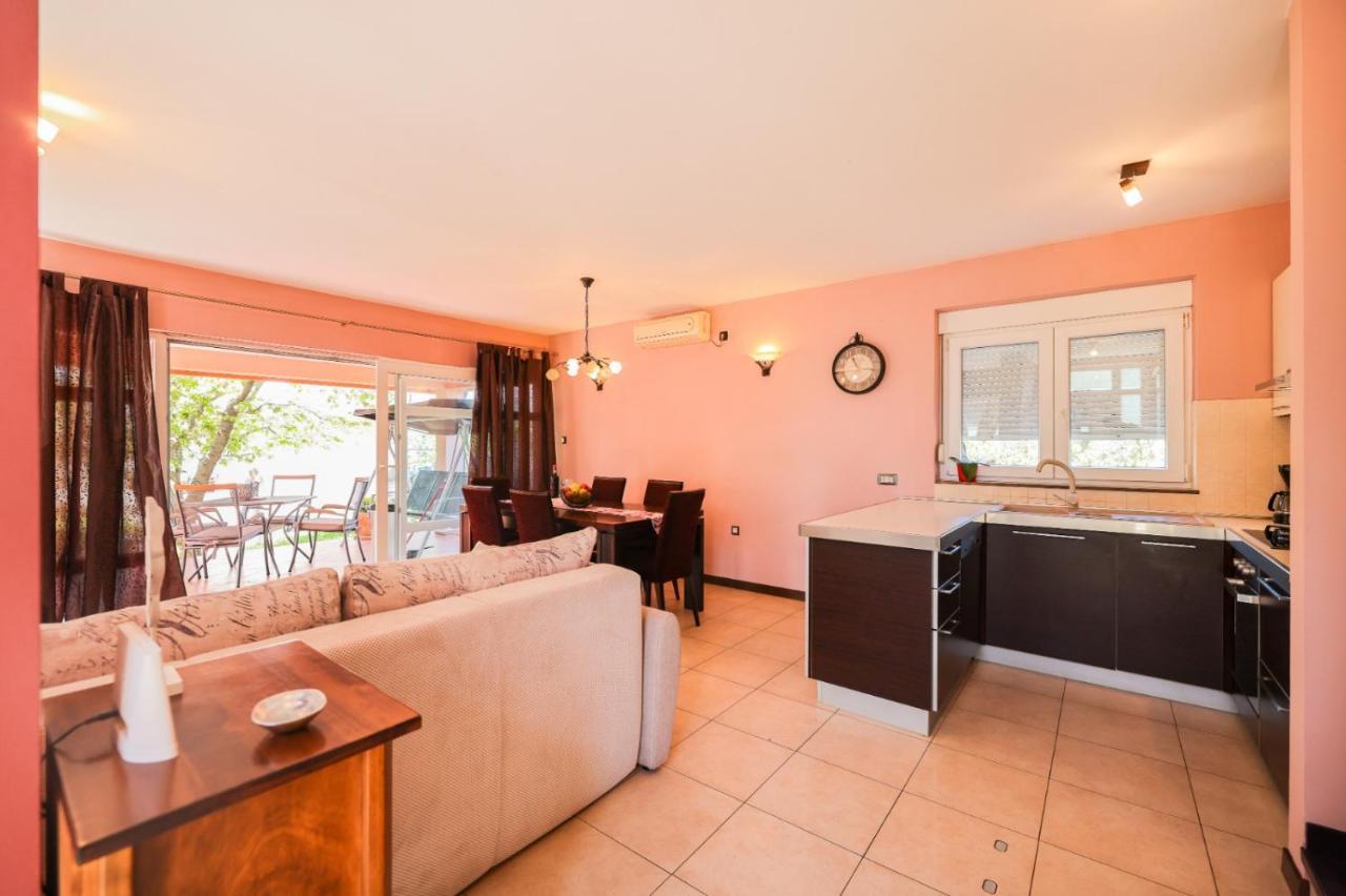 Sukošan Holiday Home Cvita מראה חיצוני תמונה